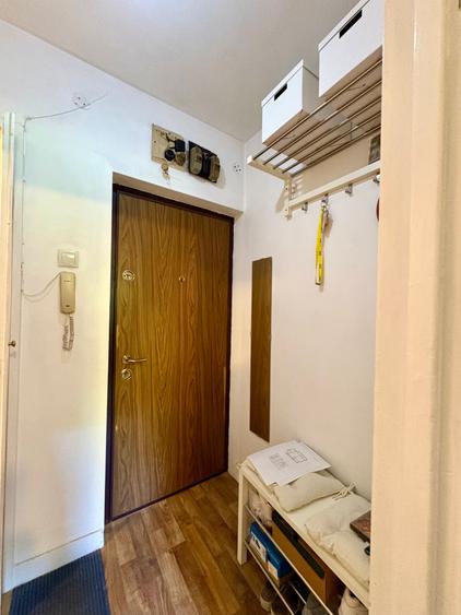 Apartament cu 2 camere semidecomandat în Brâncoveanu