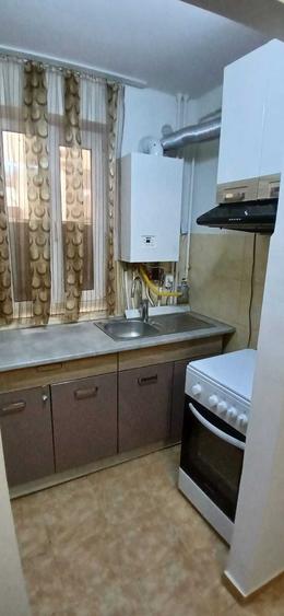 Apartament de inchiriat langa scoala 7,et 1 ,toate utilitatile - 13