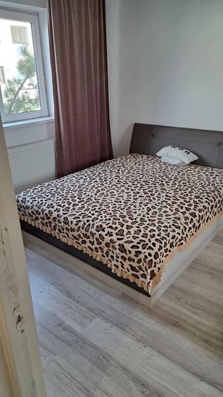 Apartament cu 2 camere decomandat în Micro 5