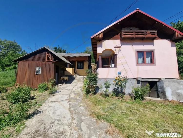 Casă cu 2 camere cu Teren 1150 Mp în Boțești
