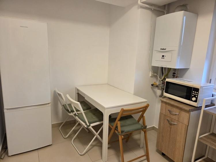Apartament cu 2 camere decomandat în Titulescu
