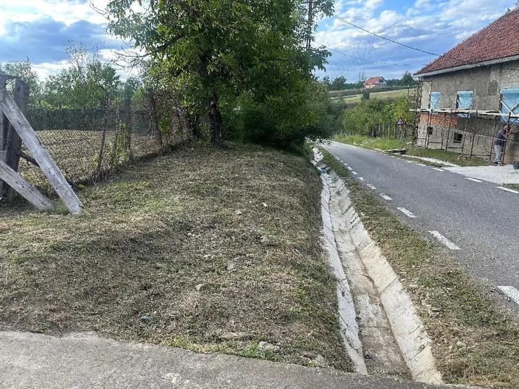 Teren de 1190 mp, în Soceni