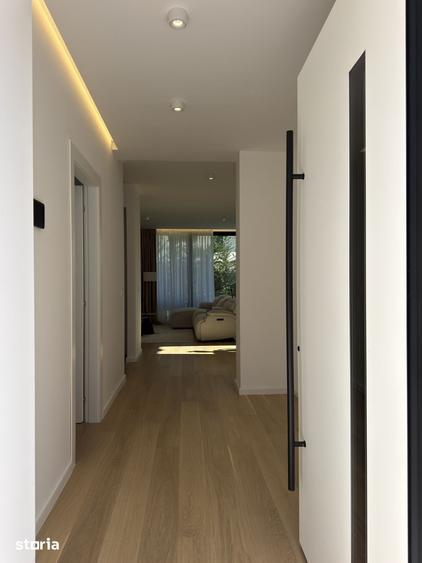 Casă cu 5 camere cu Teren 340 Mp în Central