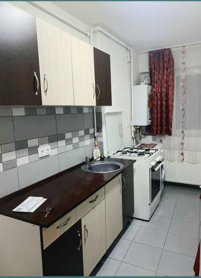 Garsonieră decomandată în Central
