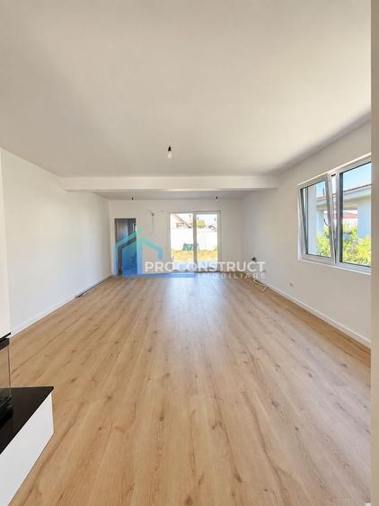 Duplex cu 4 camere cu Canalizare în Dumbrăvița