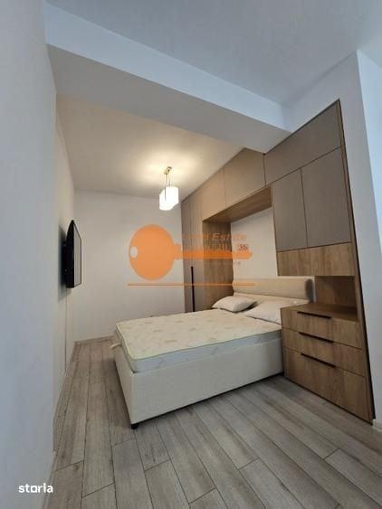 Apartament cu 2 camere decomandat în Uverturii