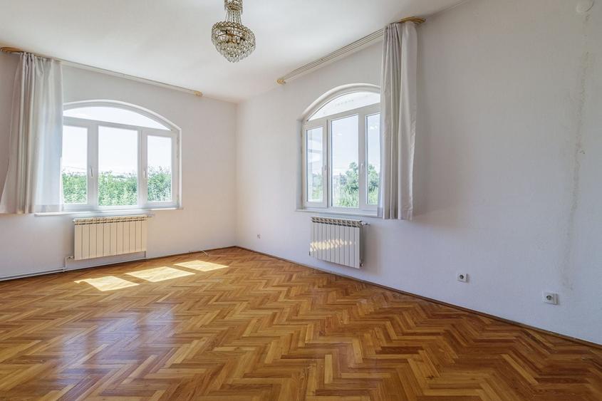 Casă individuală cu 11 camere cu Piscina în Corbeanca