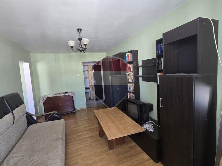 Apartament cu 2 camere semidecomandat în 1 Decembrie 1918