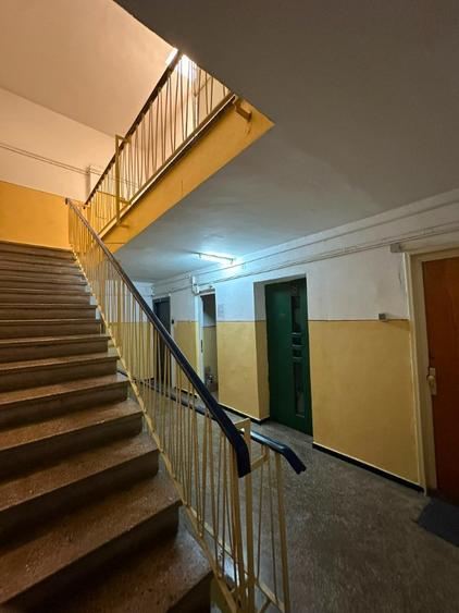 Apartament cu 3 camere decomandat în Tineretului
