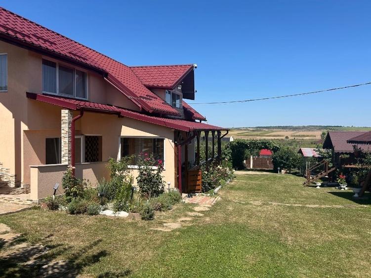 Casă individuală cu 4 camere cu Canalizare în Cristești