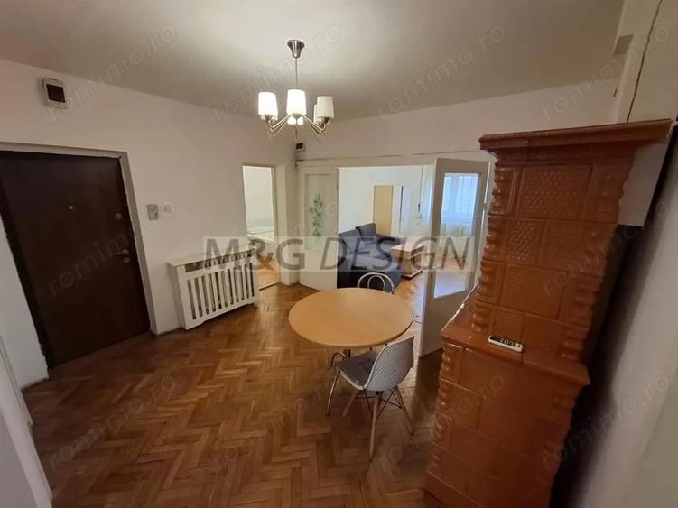 Apartament cu 5 camere decomandat, mobilat în Central