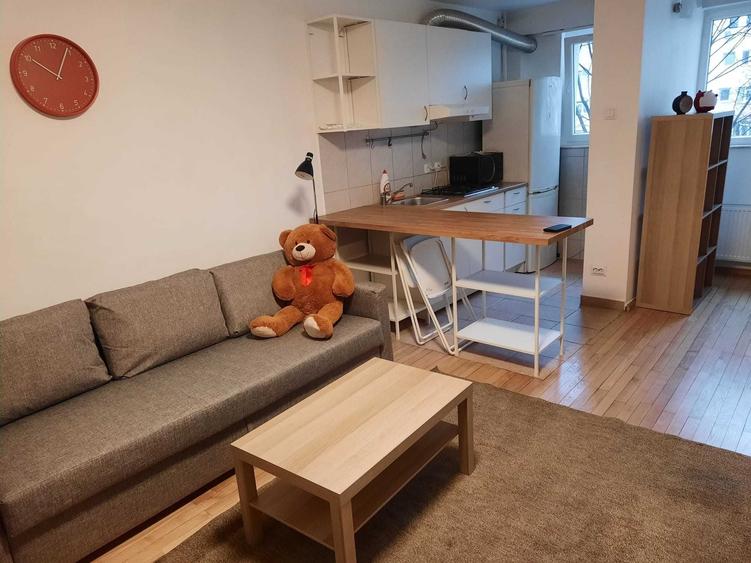 Garsonieră decomandată în Iancului