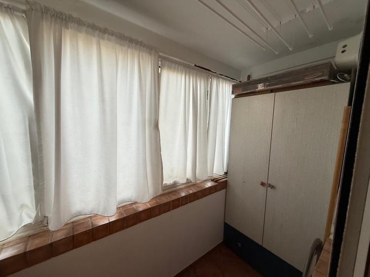 Apartament cu 3 camere, mobilat în Drumul Taberei