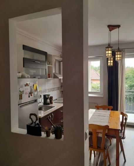 Apartament cu 3 camere decomandat în Exterior Vest
