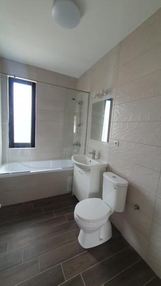 Casă individuală cu 4 camere cu Canalizare în Dezmir