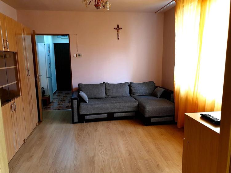 Apartament cu 2 camere nedecomandat în Cedonia