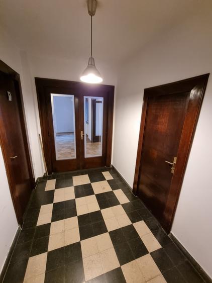 Birou, de 111 mp, în Romană
