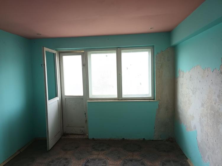 Apartament cu 3 camere semidecomandat în Mina Altân Tepe