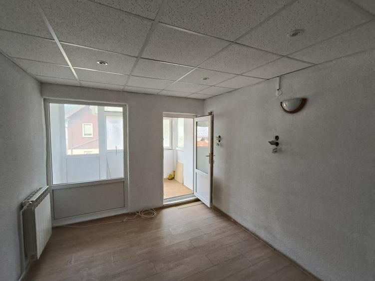 Apartament cu 3 camere decomandat în Zamora