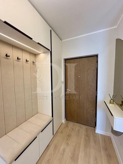 Apartament cu 3 camere semidecomandat, mobilat în Florești