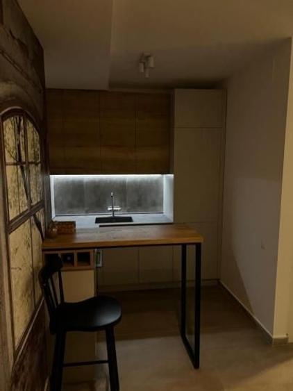 Apartament cu 2 camere semidecomandat, mobilat în Liviu Rebreanu