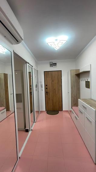 Apartament cu 3 camere decomandat în Drumul Taberei