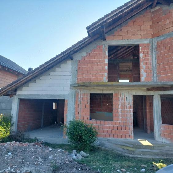 Casă cu 3 camere cu Teren 500 Mp în Sânmihaiu German