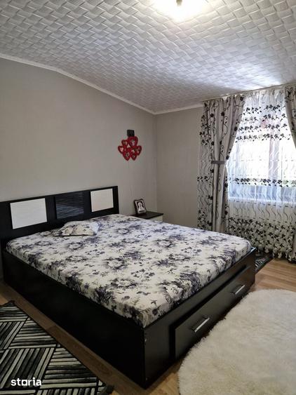 Casă cu 4 camere cu Teren 259 Mp în Comana