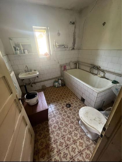 Casă cu 4 camere în Cricău