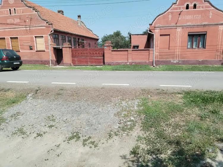 Casă cu 5 camere în Racovița