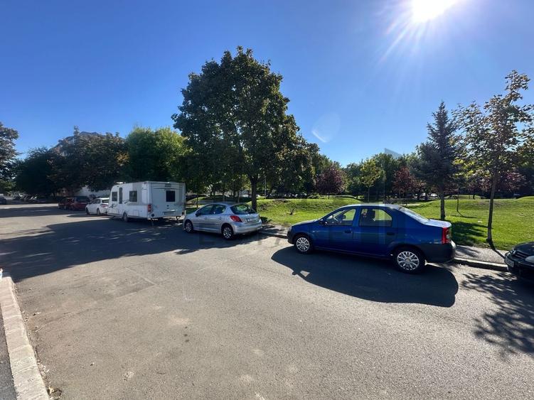 Apartament cu 3 camere decomandat, mobilat în Bucovina