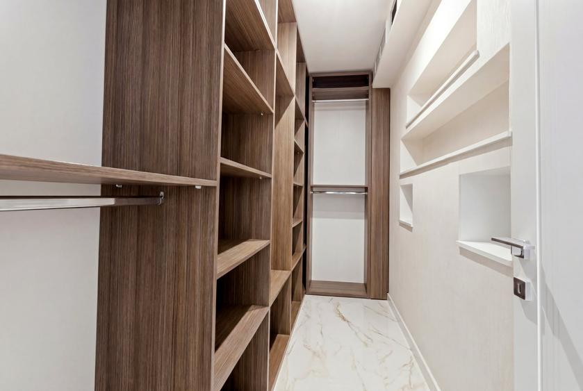 Apartament cu 3 camere decomandat, mobilat în Mamaia-Sat