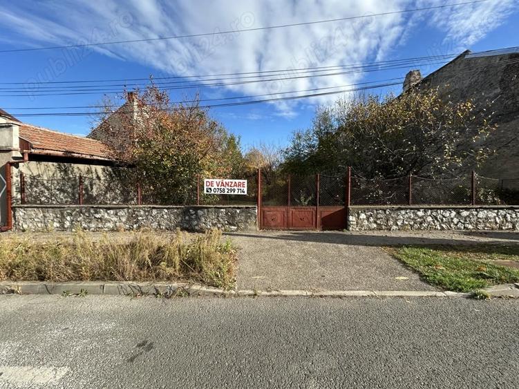 Teren de 720 mp, în Central