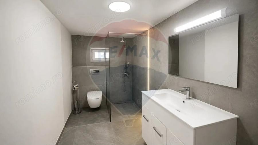 Casă cu Teren 320 Mp în Casa de Cultură