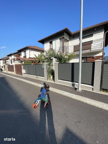 Casă cu 4 camere cu Teren 250 Mp în Central