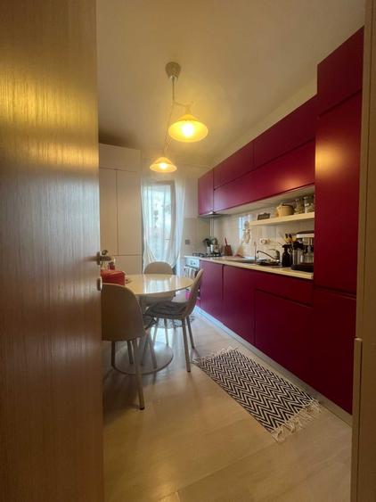 Apartament cu 3 camere decomandat în Alexandriei