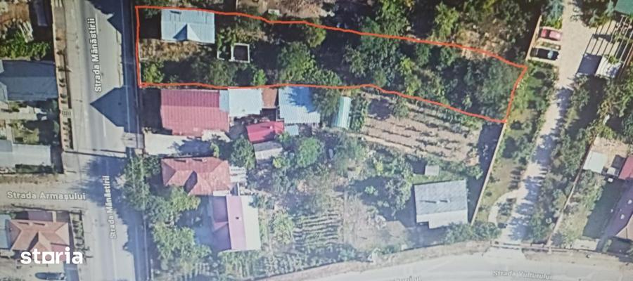 Casă cu 2 camere cu Teren 780 Mp în Central