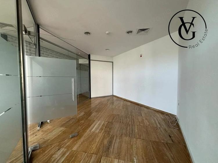 Spațiu comercial, de 90 mp, în Central