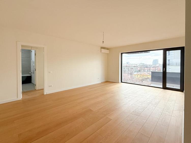 Apartament cu 3 camere decomandat în Dacia
