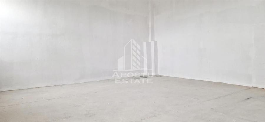 Spațiu comercial, de 300 mp, în Gai