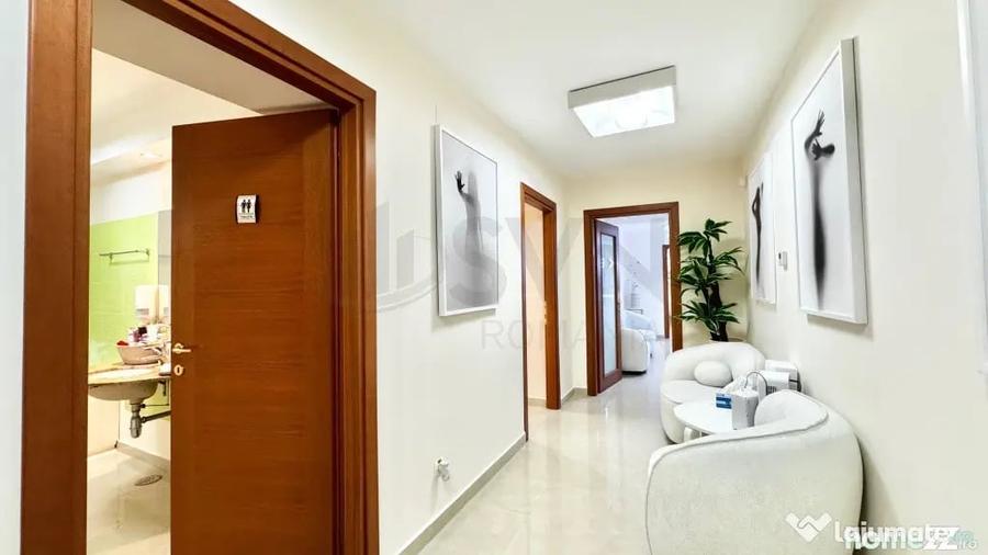 Apartament cu 5 camere semidecomandat în Capitale