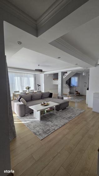 Casă cu 4 camere cu Teren 560 Mp în Central