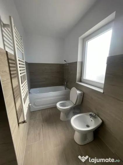 Casă cu 3 camere cu Teren 300 Mp în Ipotești