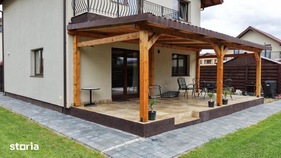 Casă cu 4 camere cu Teren 400 Mp în Central