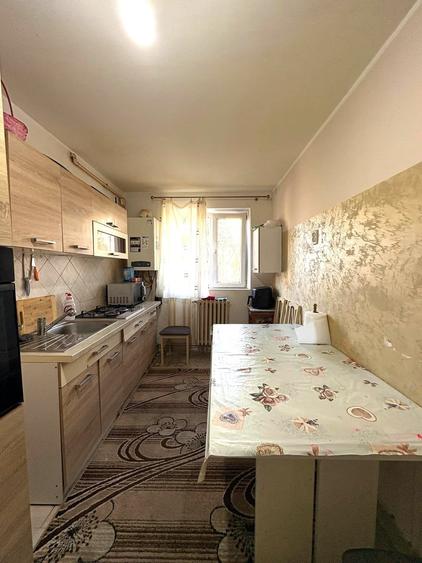 Apartament cu 2 camere semidecomandat în Dumbrava 2