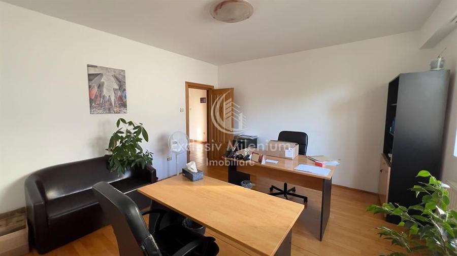 Birou, de 125 mp, în Obor