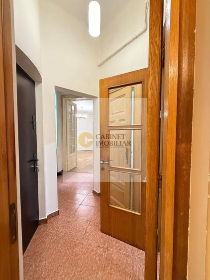 Apartament cu 3 camere circular în Rosetti