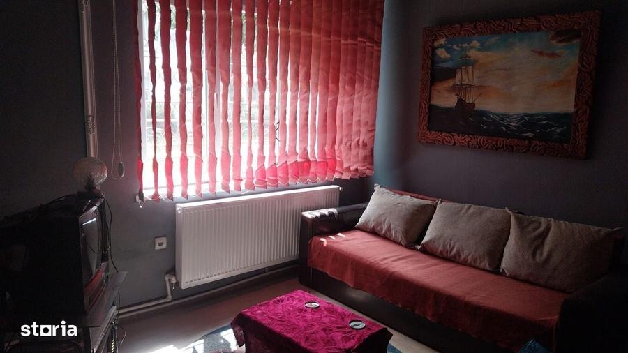 Garsonieră decomandată în Central