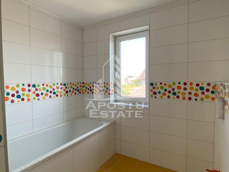 Casă individuală cu 4 camere cu Canalizare în Săcălaz
