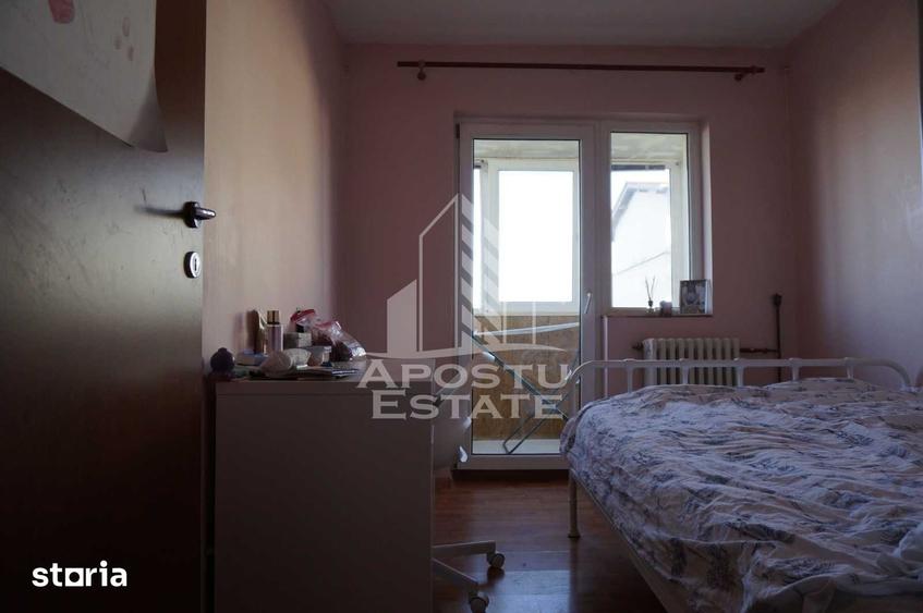 Apartament cu 3 camere decomandat în Șagului